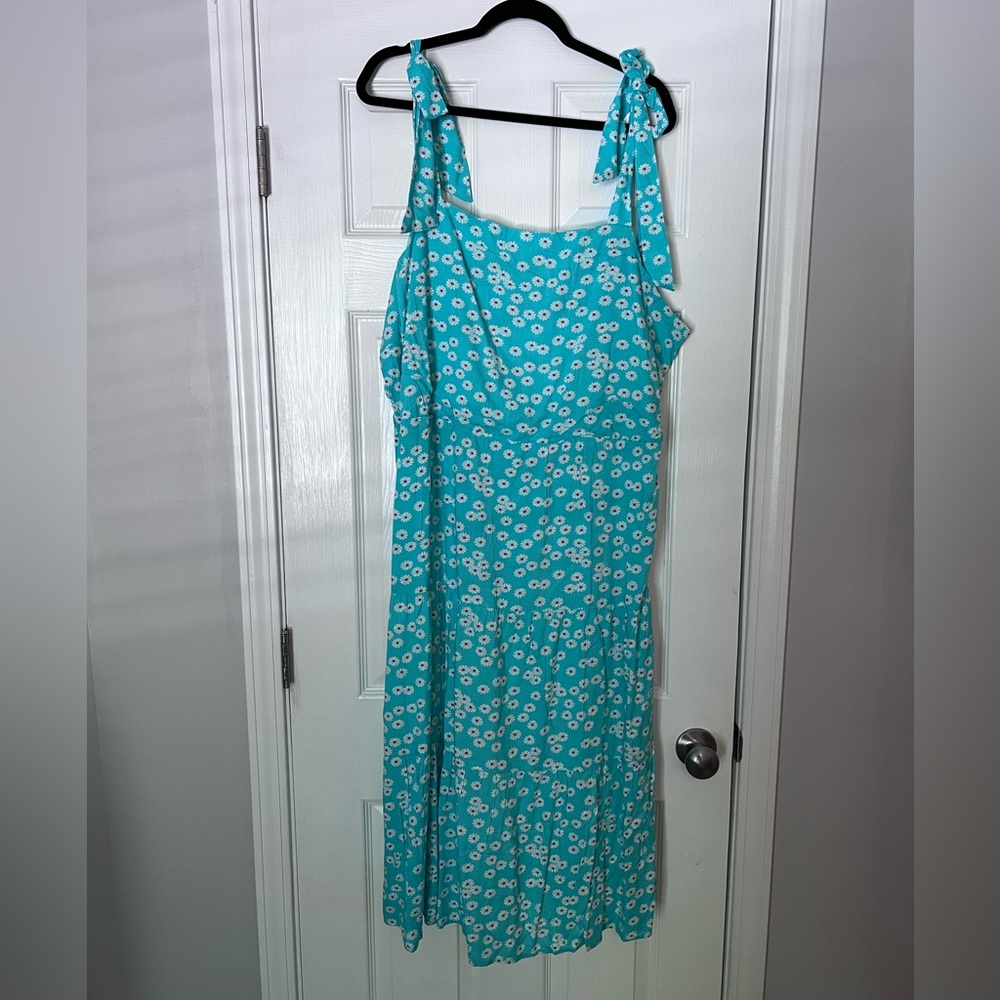 Asos mint green floral midi dress. Size 20. NWT